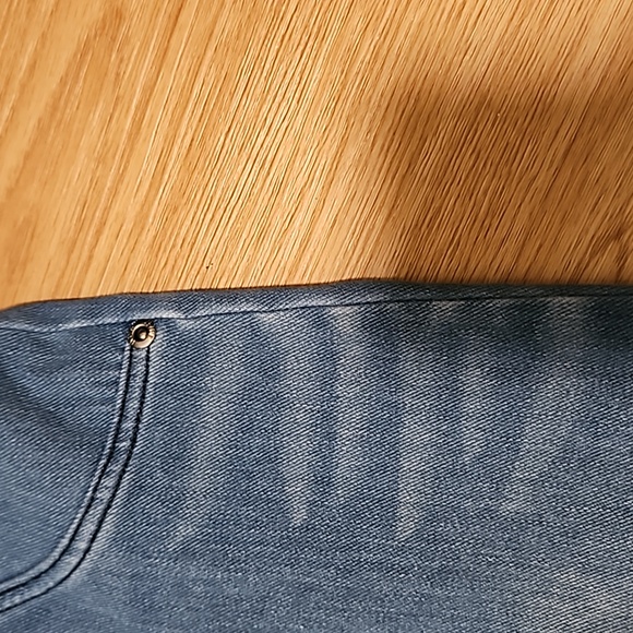 HUE Denim Jeggings - Picture 4 of 4